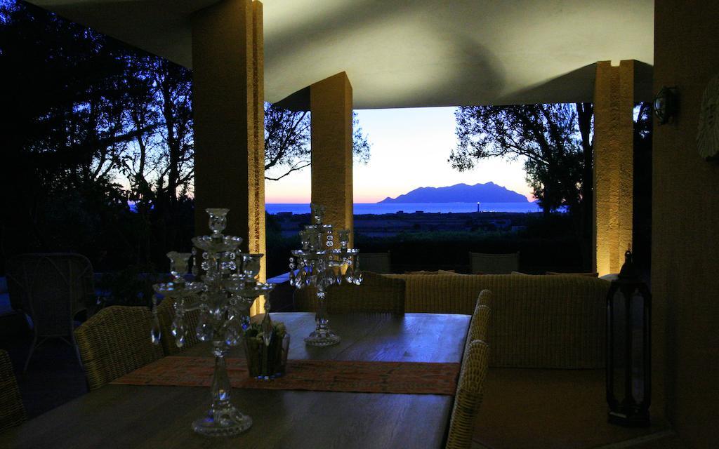 Dimora Dell'Olivastro Bed and Breakfast Φαβινιάνα Εξωτερικό φωτογραφία